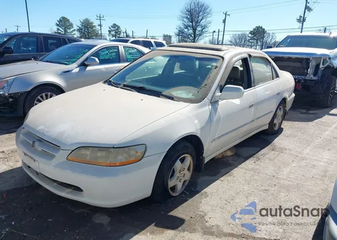 1999 Honda Accord Ex V6 z USA, uszkodzony, nr VIN 1HGCG1657XA049266